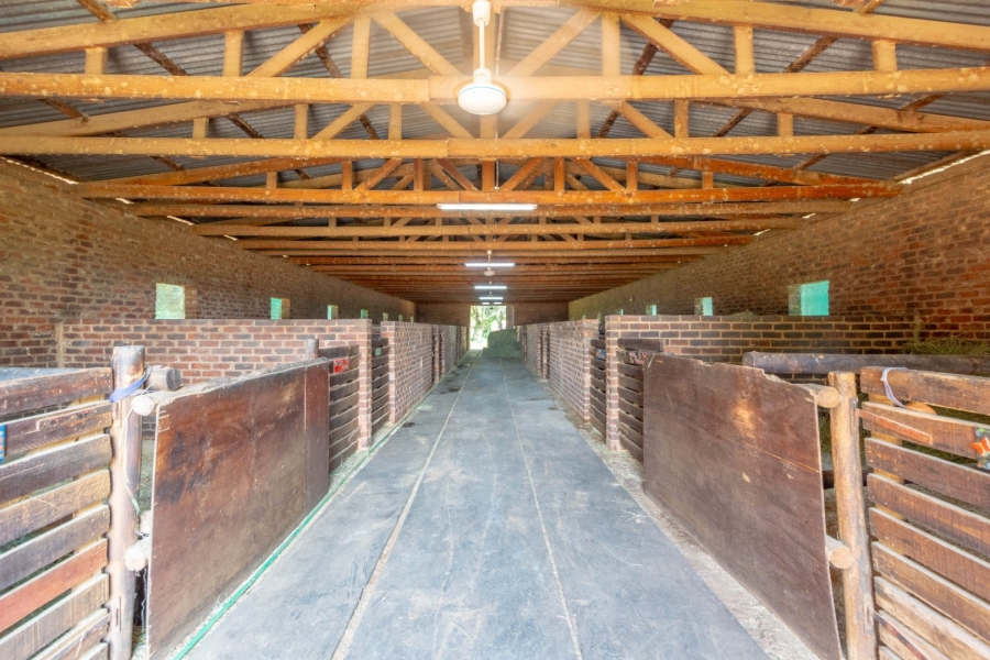 6 Bedroom Property for Sale in Bredell Gauteng