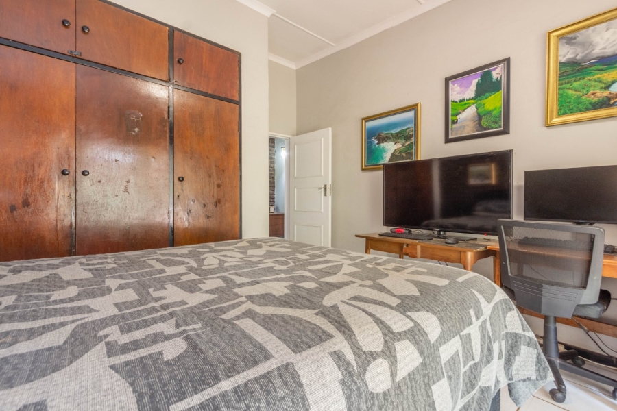 6 Bedroom Property for Sale in Bredell Gauteng