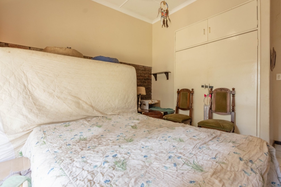 6 Bedroom Property for Sale in Bredell Gauteng