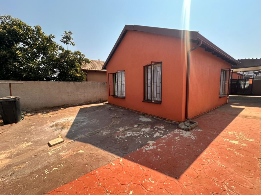 2 Bedroom Property for Sale in Soshanguve East Ext 3 Gauteng