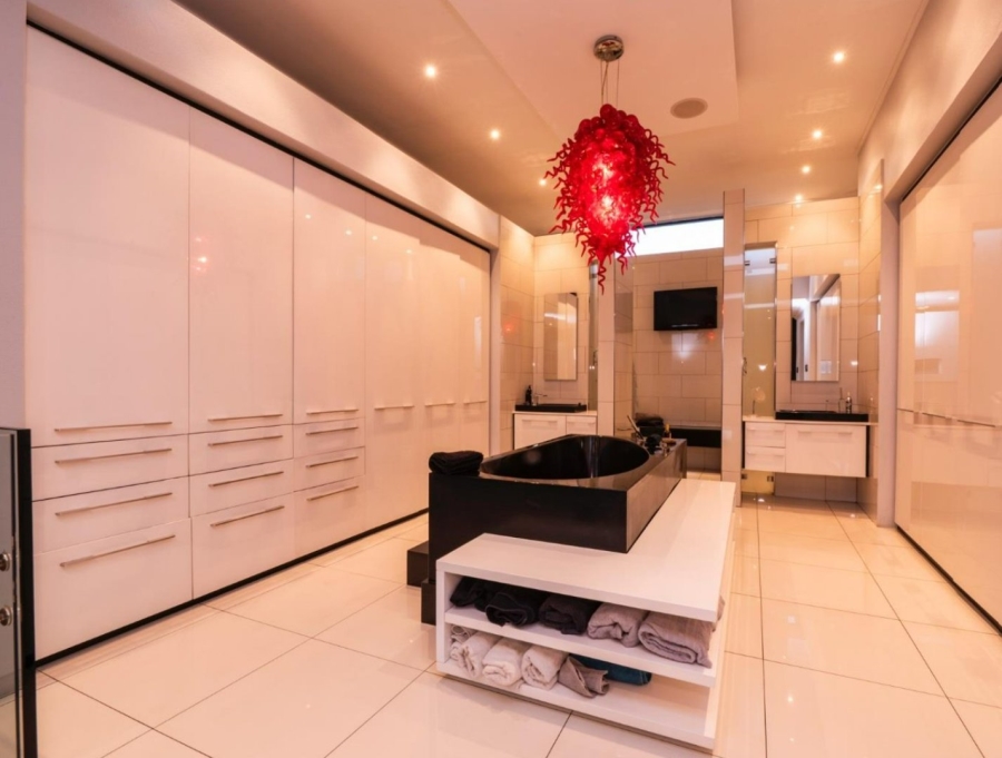 4 Bedroom Property for Sale in Greenstone Hill Gauteng
