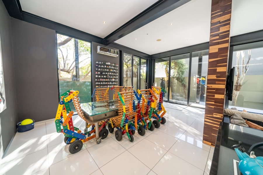 4 Bedroom Property for Sale in Greenstone Hill Gauteng