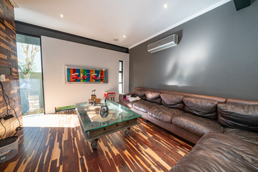 4 Bedroom Property for Sale in Greenstone Hill Gauteng