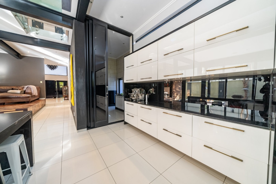 4 Bedroom Property for Sale in Greenstone Hill Gauteng