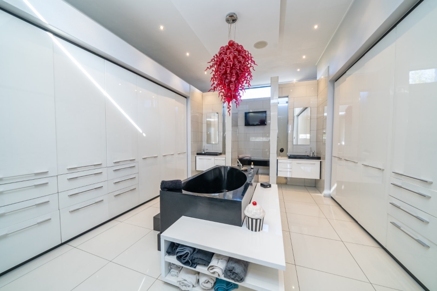 4 Bedroom Property for Sale in Greenstone Hill Gauteng