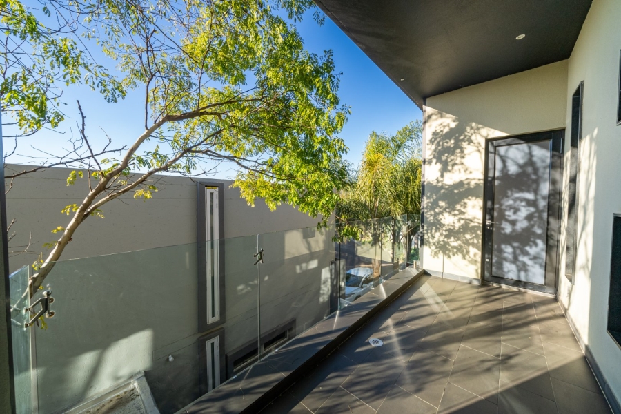 4 Bedroom Property for Sale in Greenstone Hill Gauteng