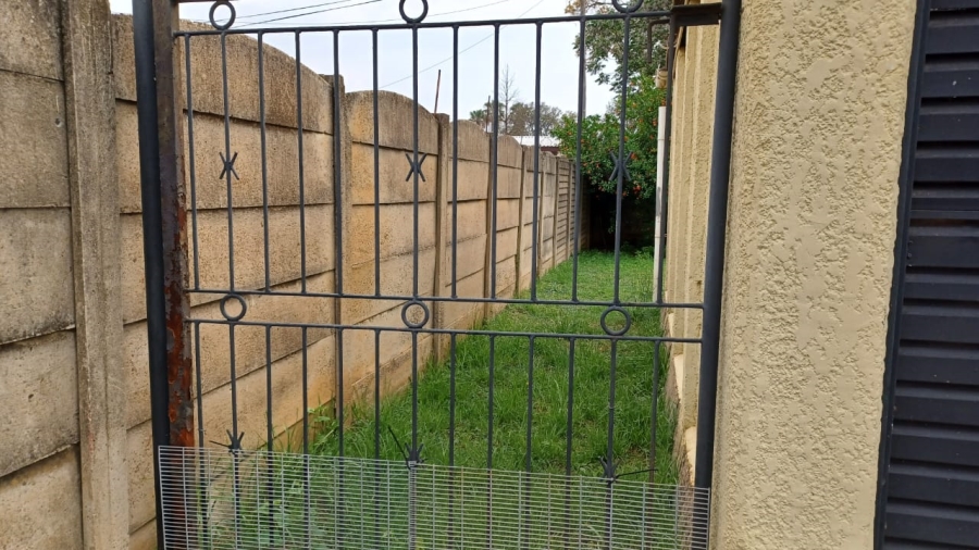 3 Bedroom Property for Sale in Sonland Park Gauteng