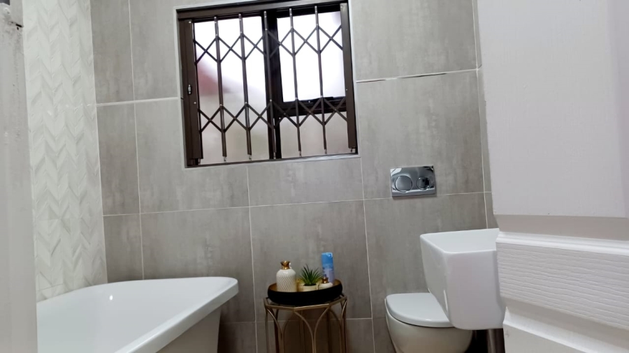 3 Bedroom Property for Sale in Sonland Park Gauteng