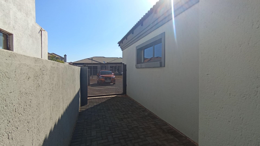 3 Bedroom Property for Sale in The Orchards Gauteng