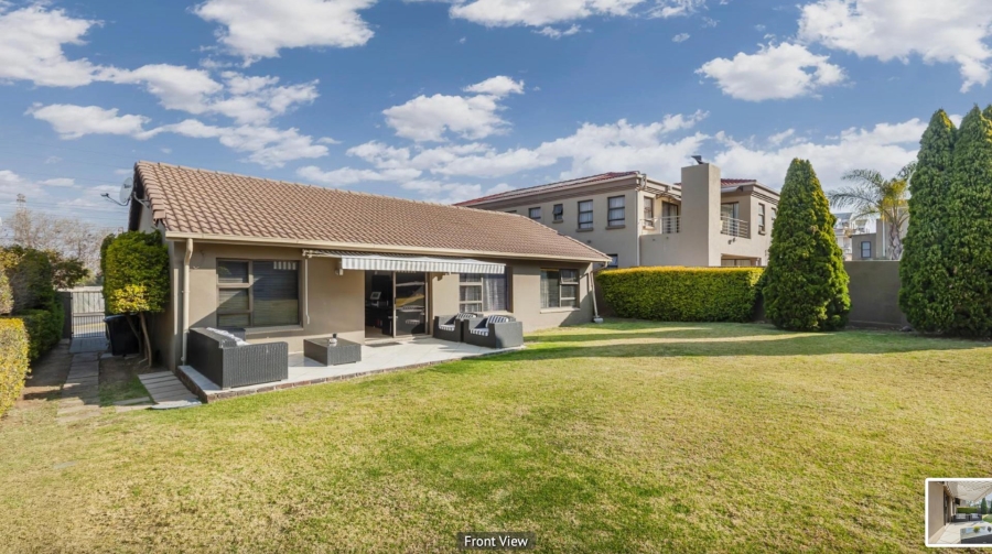 3 Bedroom Property for Sale in Greenstone Hill Gauteng