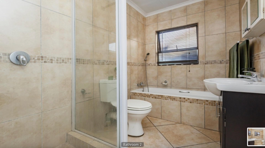 3 Bedroom Property for Sale in Greenstone Hill Gauteng