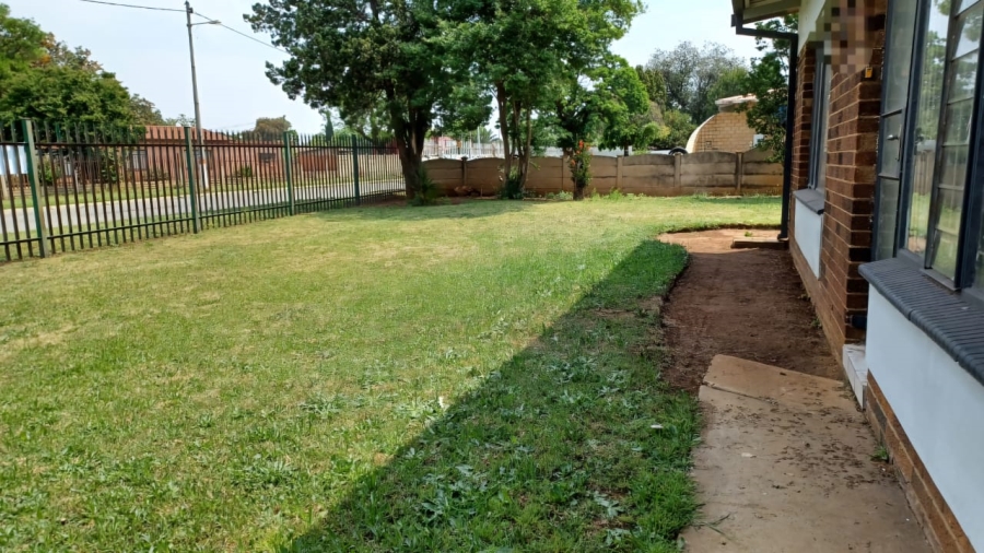 4 Bedroom Property for Sale in Sonland Park Gauteng