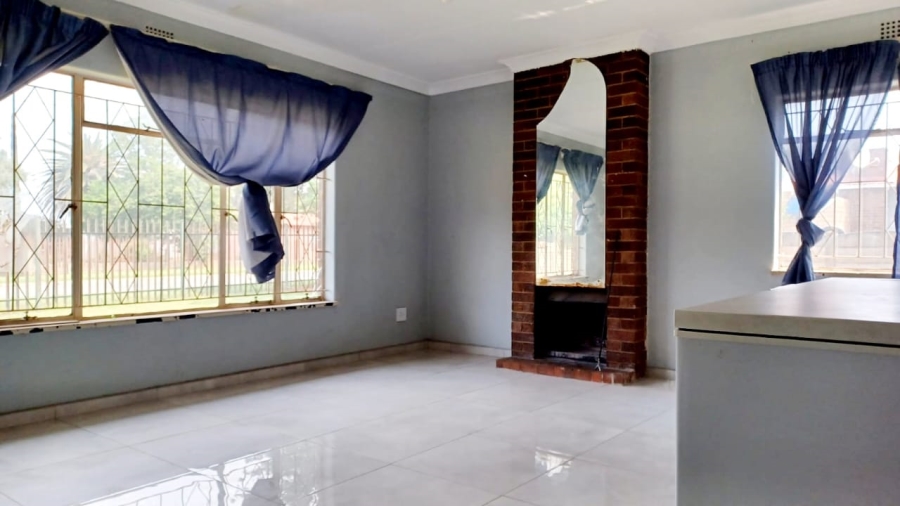 4 Bedroom Property for Sale in Sonland Park Gauteng