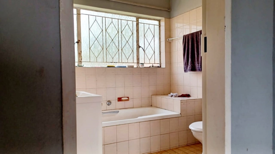 4 Bedroom Property for Sale in Sonland Park Gauteng