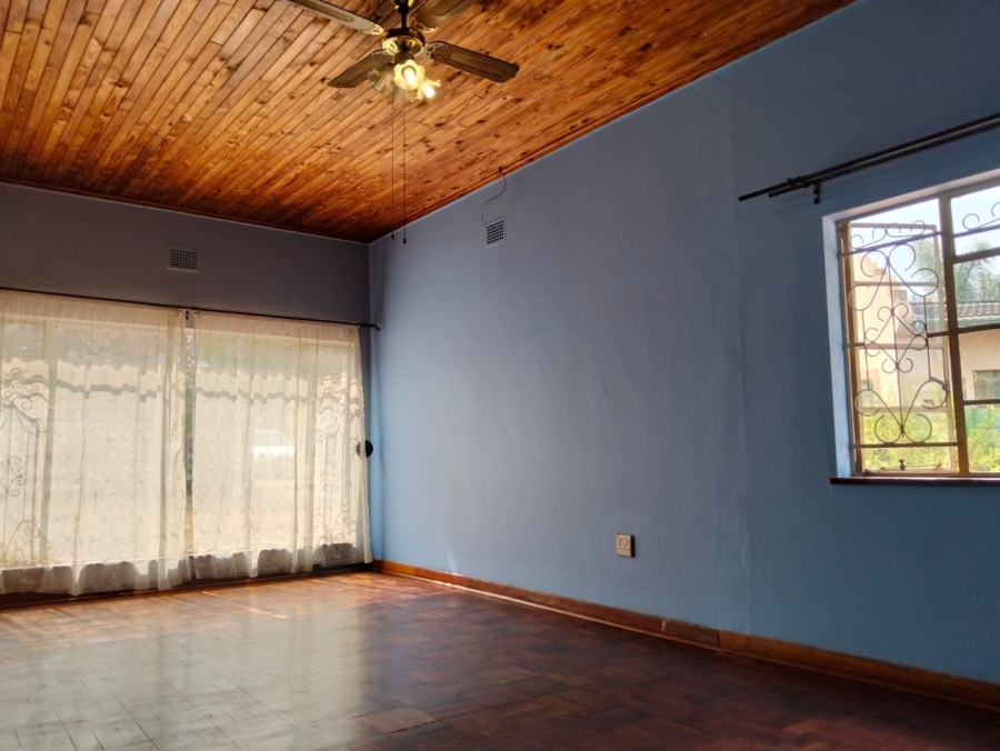 6 Bedroom Property for Sale in Lyttelton Manor Gauteng