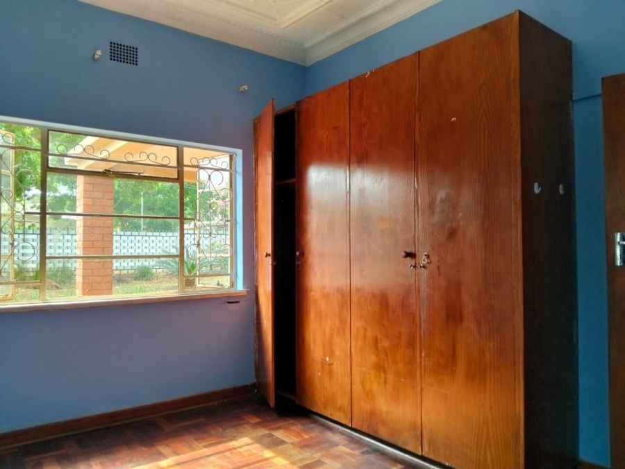 6 Bedroom Property for Sale in Lyttelton Manor Gauteng