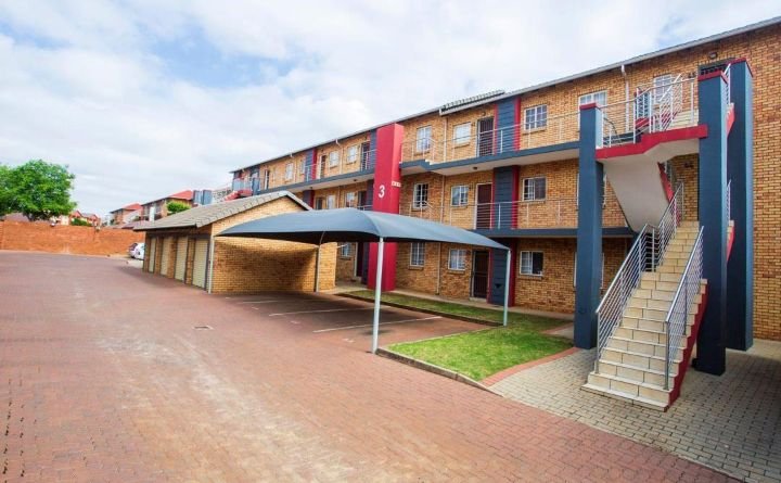 2 Bedroom Property for Sale in Stone Ridge Gauteng