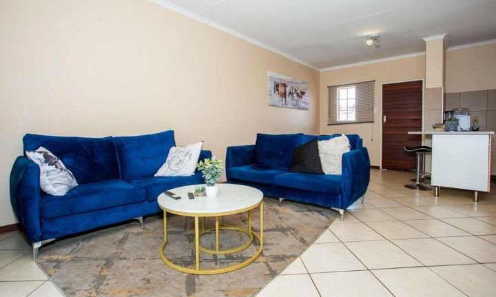 2 Bedroom Property for Sale in Stone Ridge Gauteng