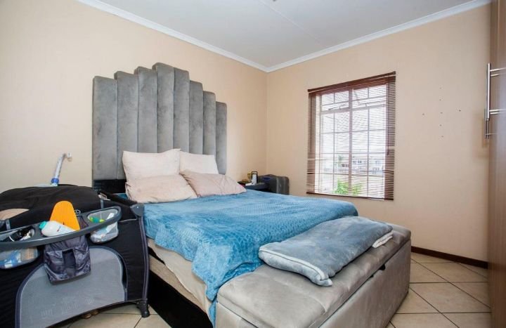 2 Bedroom Property for Sale in Stone Ridge Gauteng
