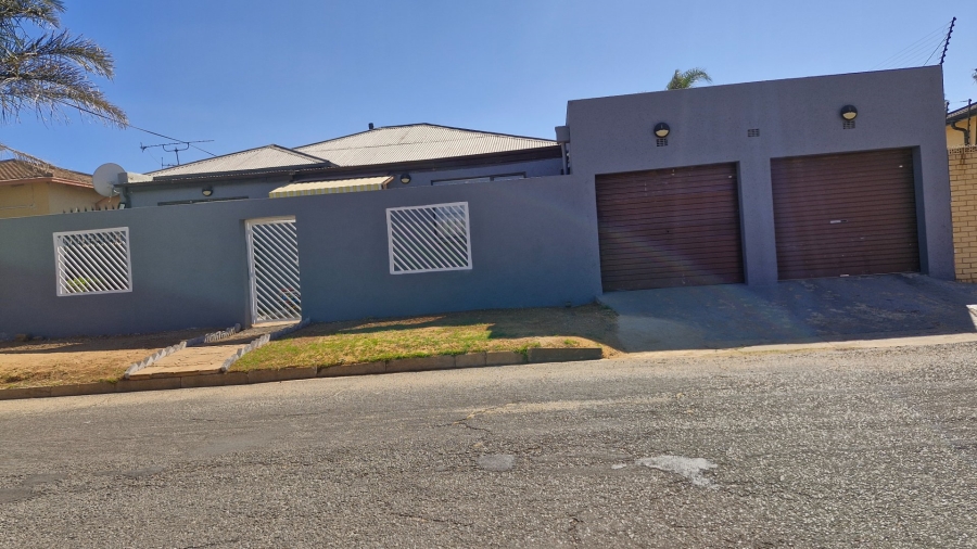 3 Bedroom Property for Sale in Crosby Gauteng