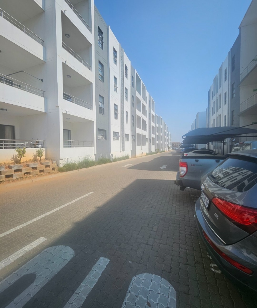 3 Bedroom Property for Sale in Erand Gardens Gauteng