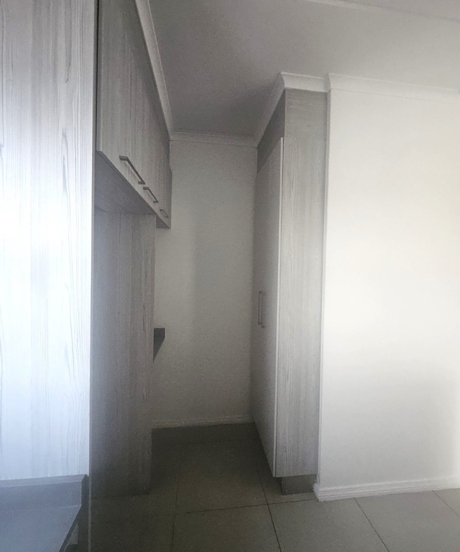 3 Bedroom Property for Sale in Erand Gardens Gauteng