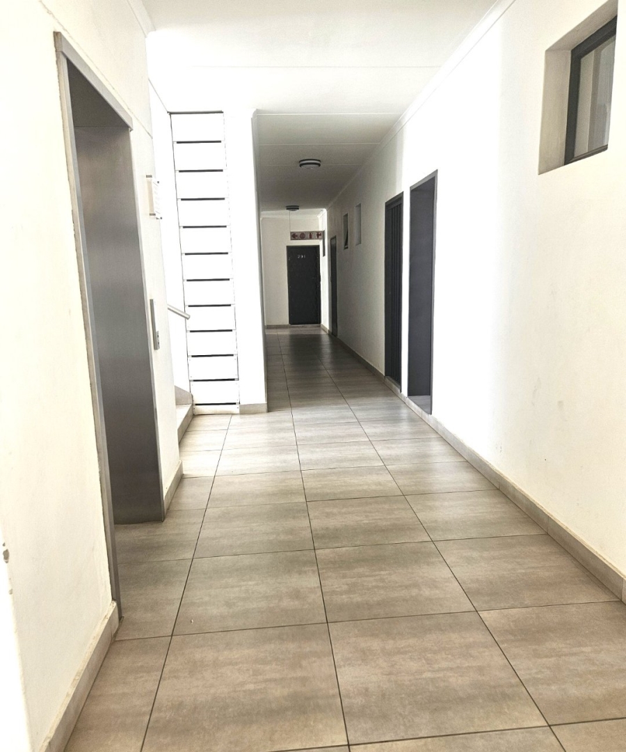 3 Bedroom Property for Sale in Erand Gardens Gauteng
