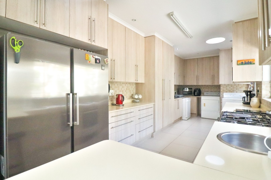 4 Bedroom Property for Sale in Muckleneuk Gauteng