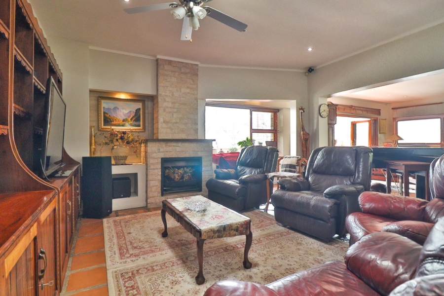 4 Bedroom Property for Sale in Muckleneuk Gauteng