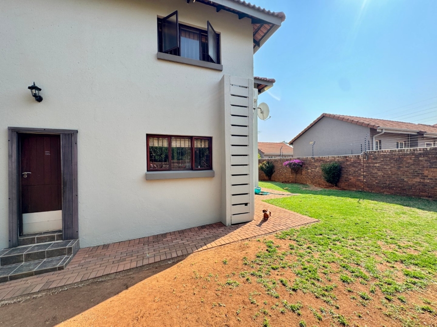 3 Bedroom Property for Sale in Pierre Van Ryneveld Gauteng