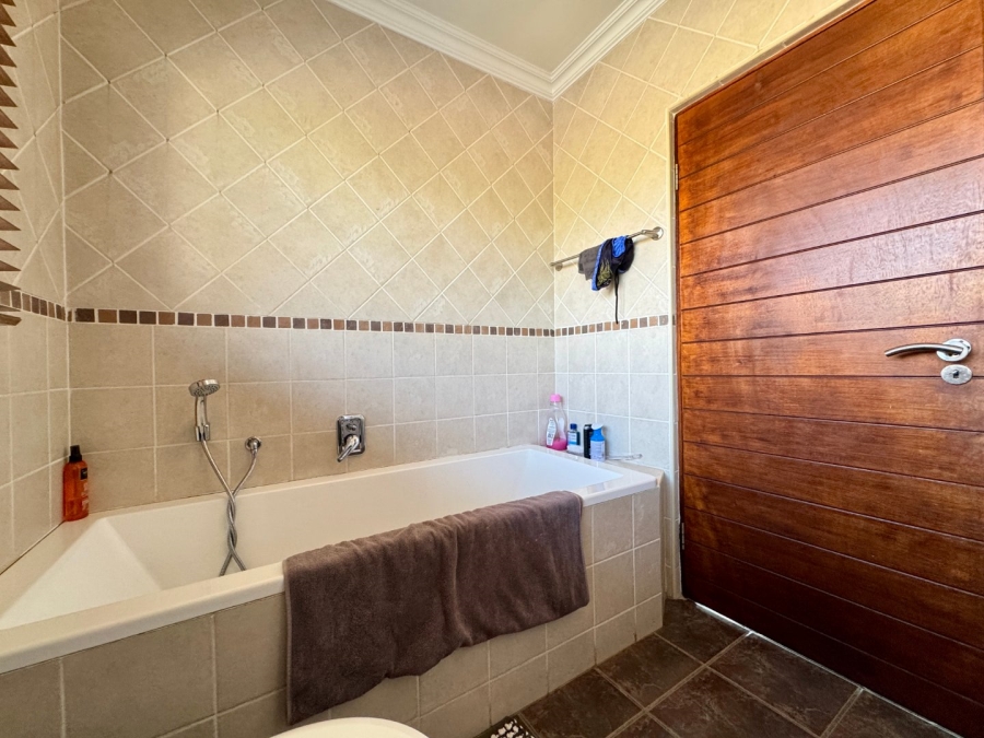 3 Bedroom Property for Sale in Pierre Van Ryneveld Gauteng