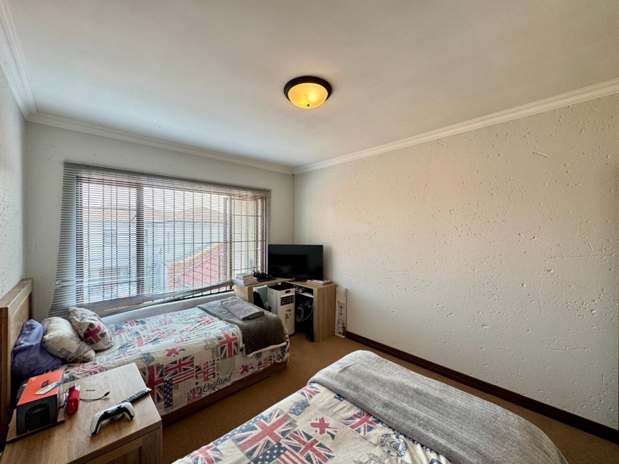 3 Bedroom Property for Sale in Pierre Van Ryneveld Gauteng