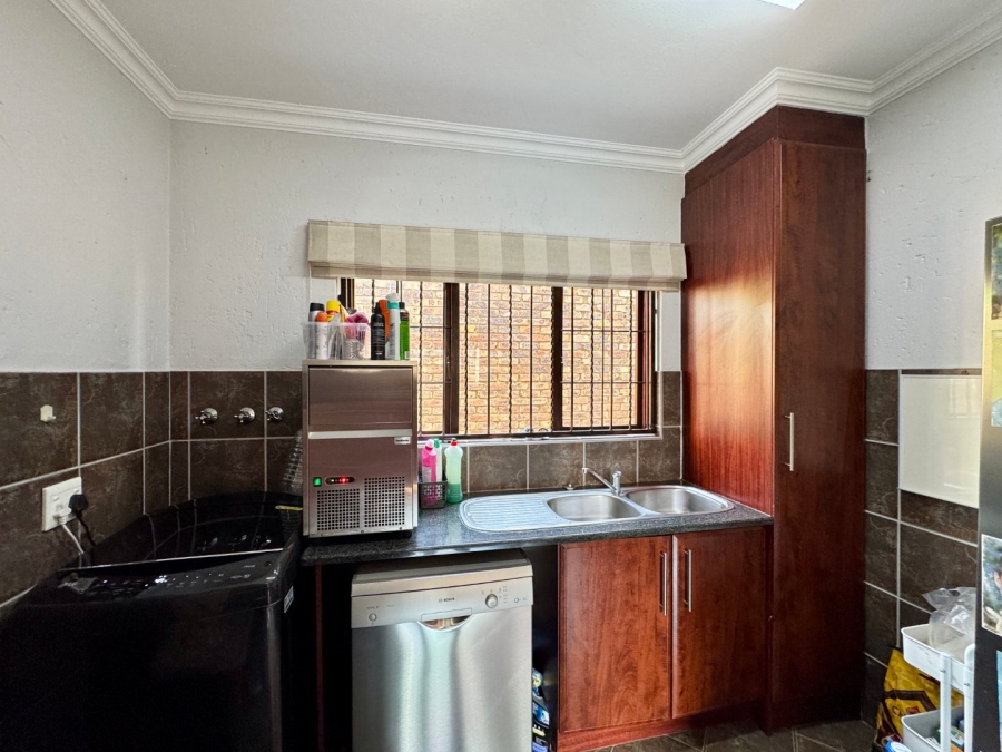 3 Bedroom Property for Sale in Pierre Van Ryneveld Gauteng