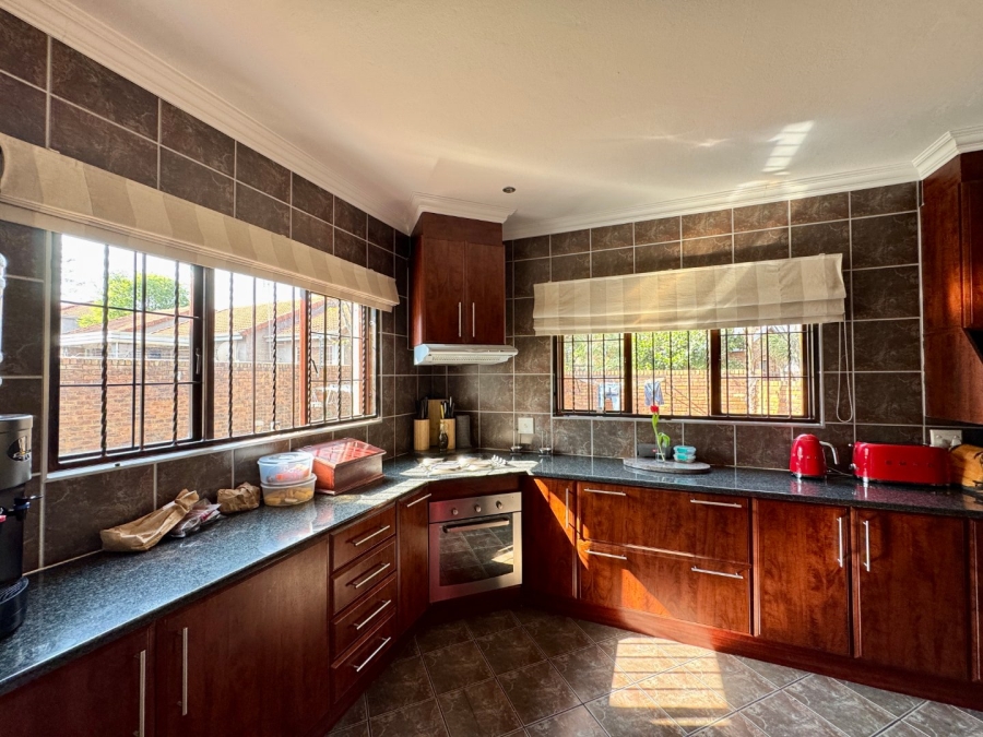 3 Bedroom Property for Sale in Pierre Van Ryneveld Gauteng