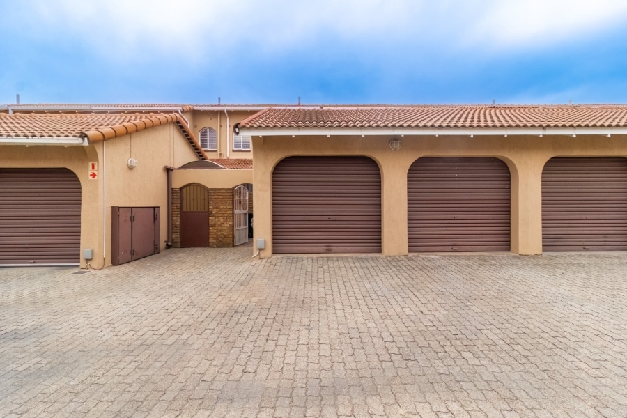 3 Bedroom Property for Sale in Ridgeway Gauteng