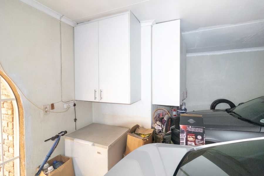 3 Bedroom Property for Sale in Ridgeway Gauteng