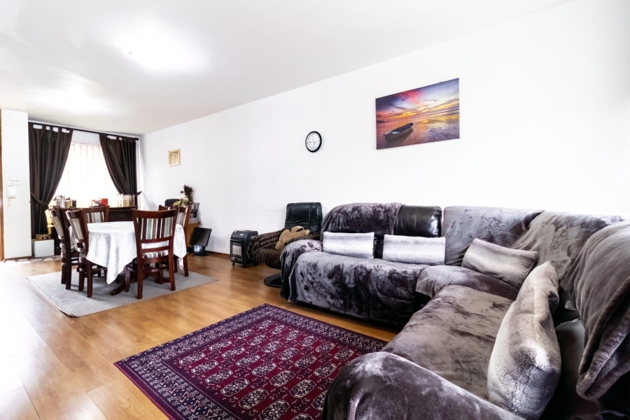 3 Bedroom Property for Sale in Ridgeway Gauteng