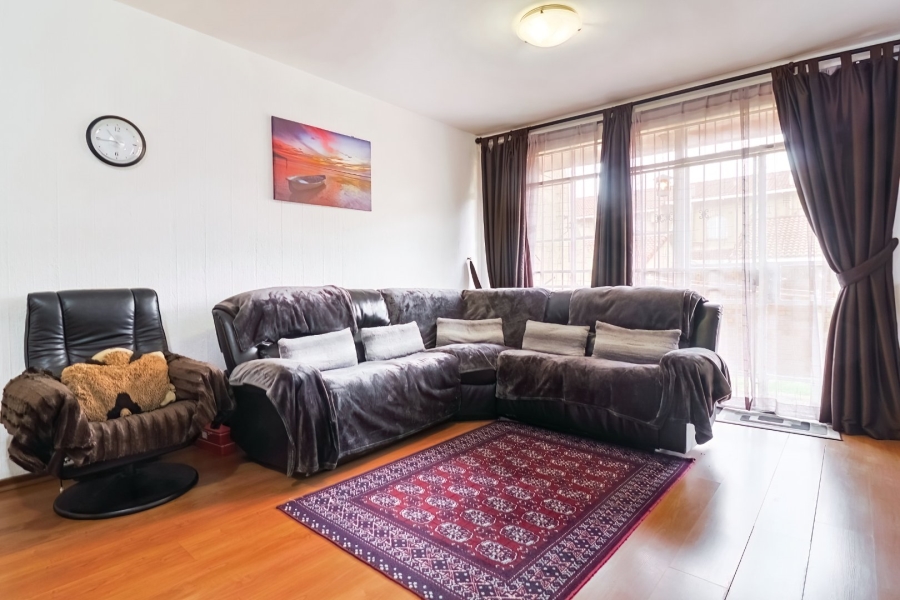 3 Bedroom Property for Sale in Ridgeway Gauteng