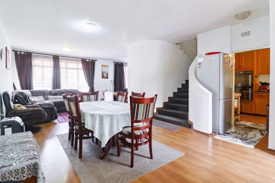 3 Bedroom Property for Sale in Ridgeway Gauteng