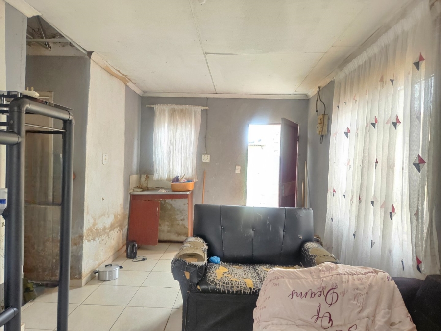 2 Bedroom Property for Sale in Chris Hani Gauteng