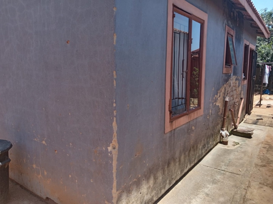 2 Bedroom Property for Sale in Daveyton Gauteng