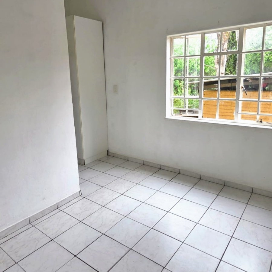 To Let 3 Bedroom Property for Rent in Blue Hills Gauteng
