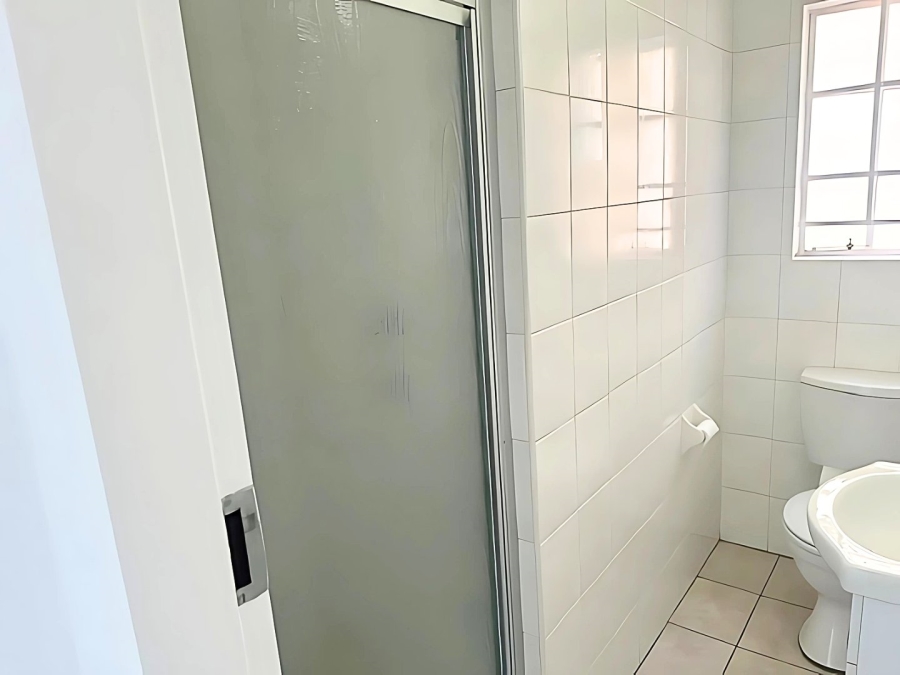2 Bedroom Property for Sale in Wilro Park Gauteng