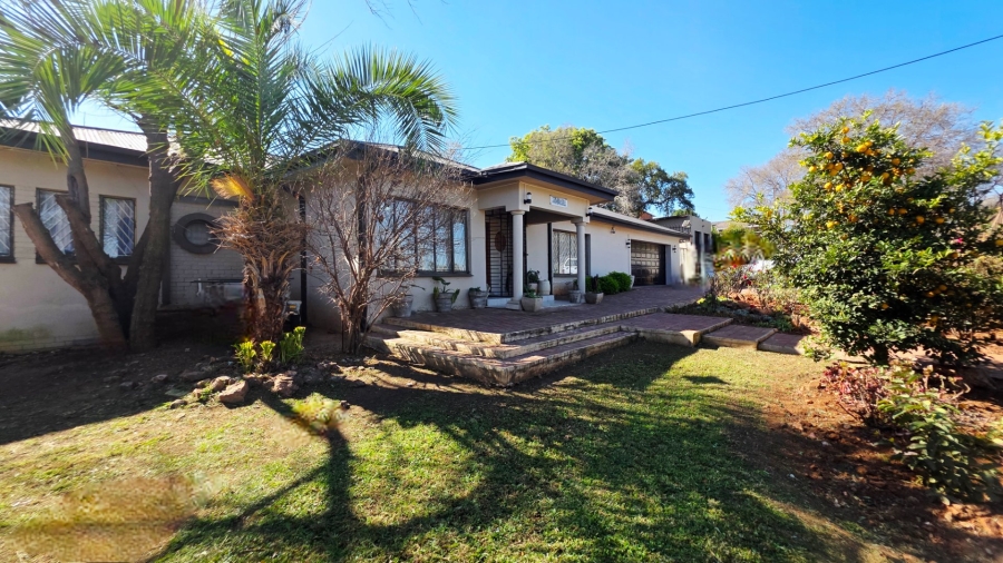 To Let 4 Bedroom Property for Rent in Erasmia Gauteng