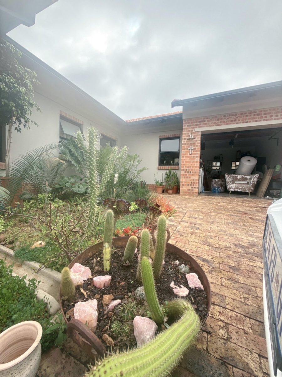 3 Bedroom Property for Sale in Avianto Estates Gauteng