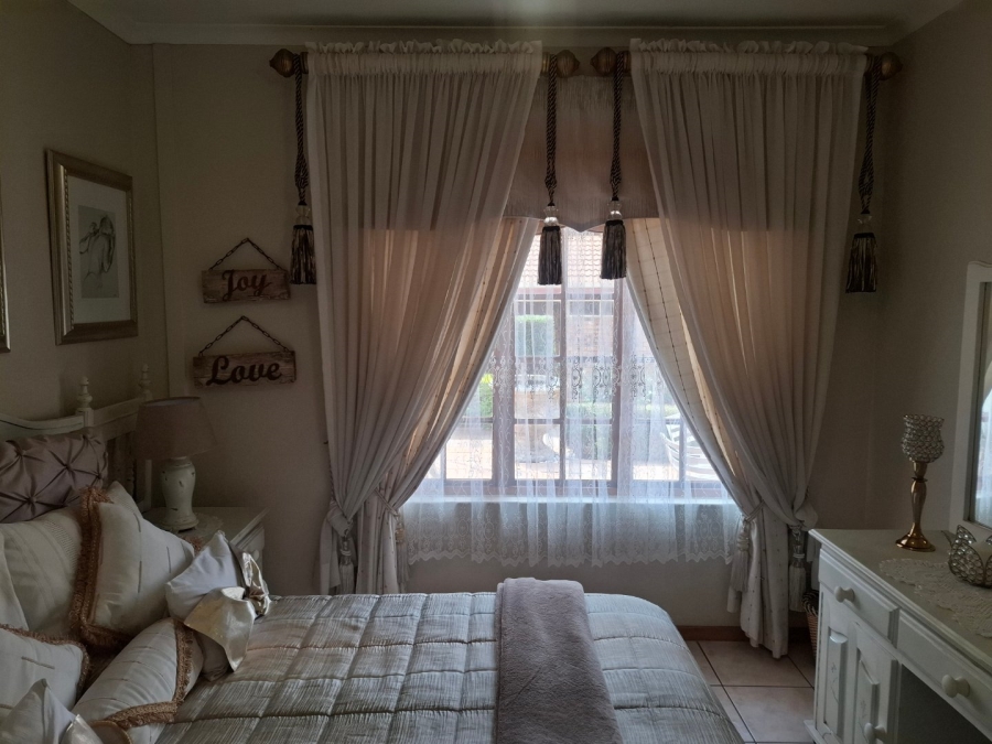 2 Bedroom Property for Sale in Montana Tuine Gauteng