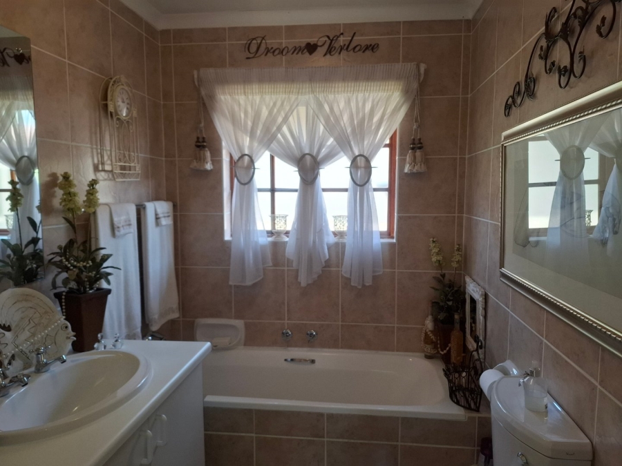 2 Bedroom Property for Sale in Montana Tuine Gauteng