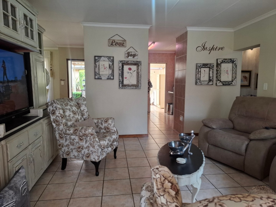 2 Bedroom Property for Sale in Montana Tuine Gauteng