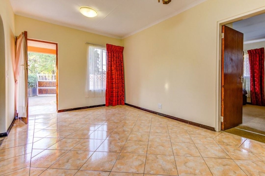 3 Bedroom Property for Sale in Bonaero Park Gauteng