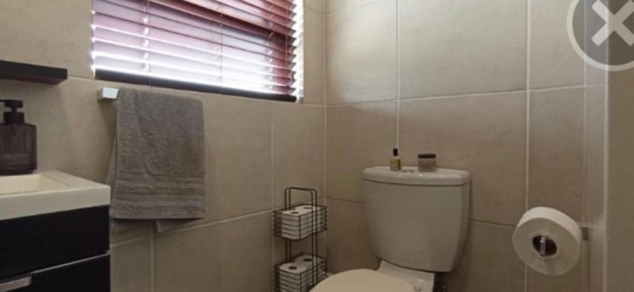  Bedroom Property for Sale in Greenstone Hill Gauteng